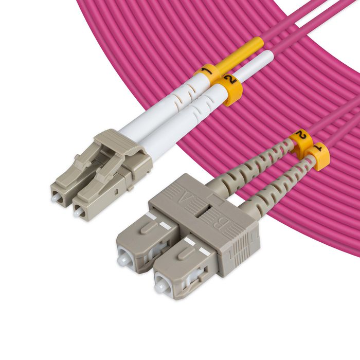 MicroConnect Optical Fibre Cable, LC-SC, Multimode, Duplex, OM4 (Erica Violet), 20m - W124450431