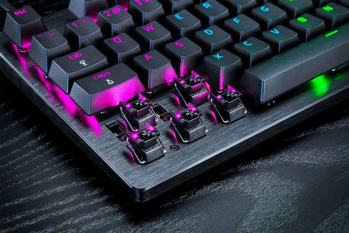 Razer Tenkeyless, Chroma RGB, Aluminum Alloy, Black, W129171442 - Oprema